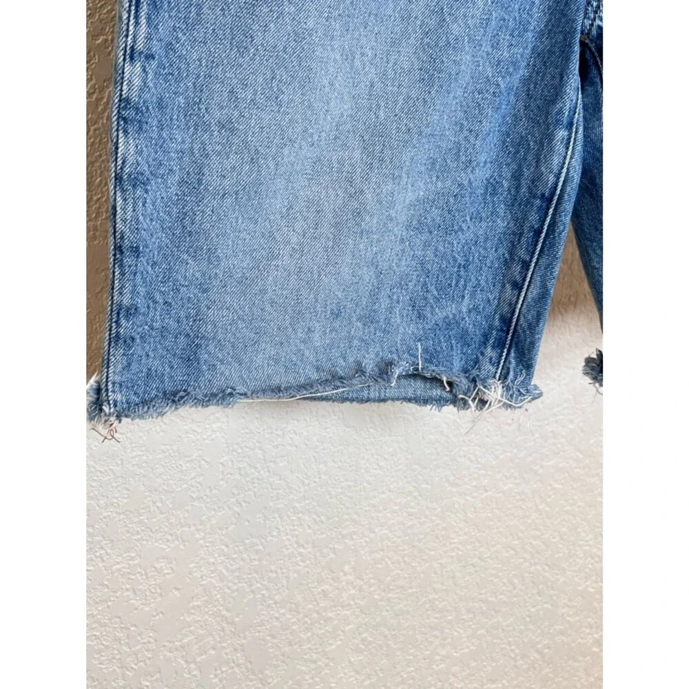 Madewell High-Rise Long Denim Shorts in Brightwater Wash size 29